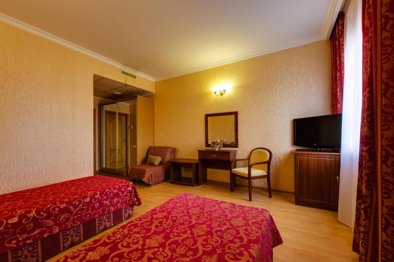 Vizit Hotel Krasnodar Dış mekan fotoğraf